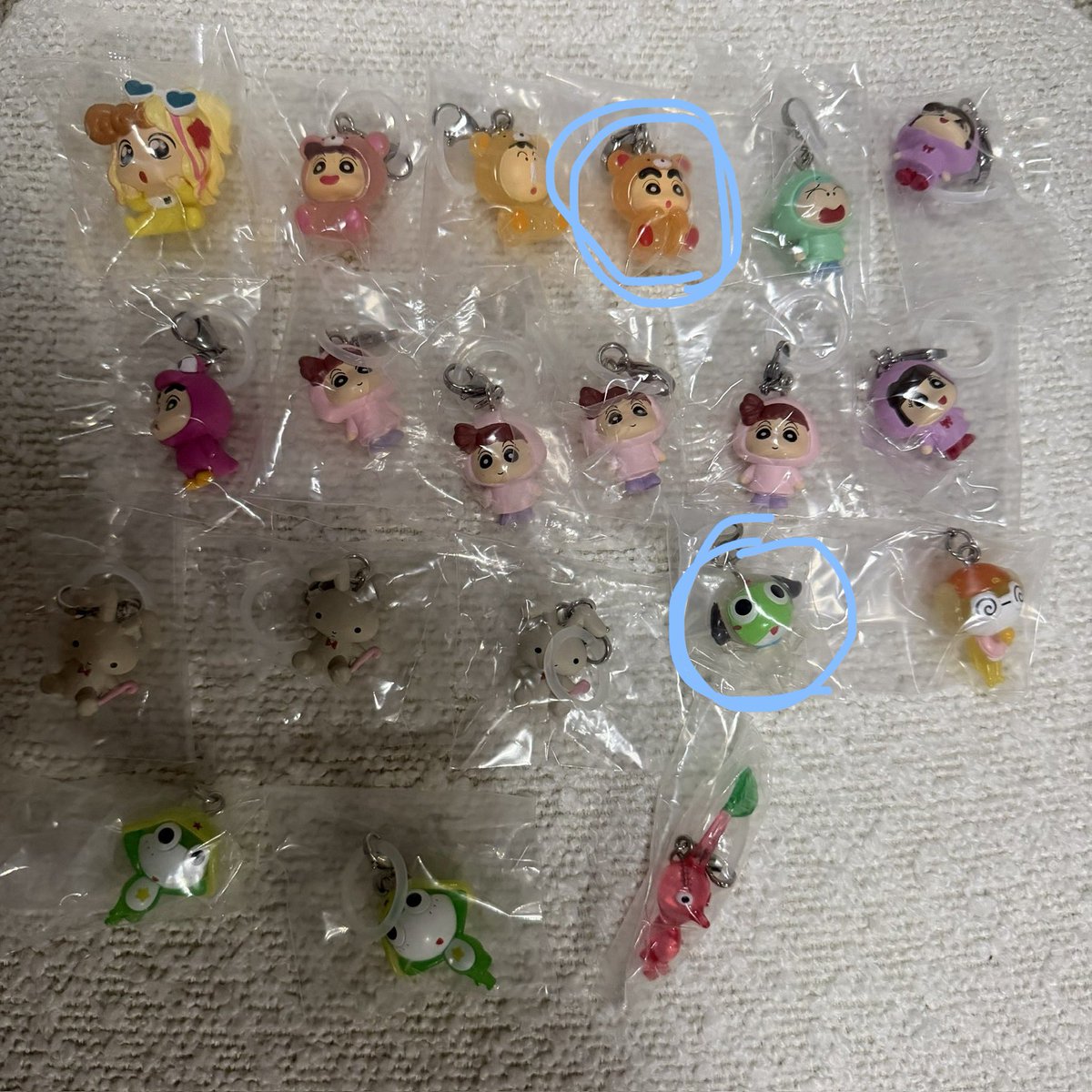 _jewel_ruby's tweet photo. @aonaot08 はじめまして。検索より失礼致します。
丸つけたもの20点買い取り可能でしょうか？
画像載せきれないのでリプに繋げます🙇🏼‍♀️
ご検討よろしくお願いいたします。 https://t.co/SmTYrTsFVb