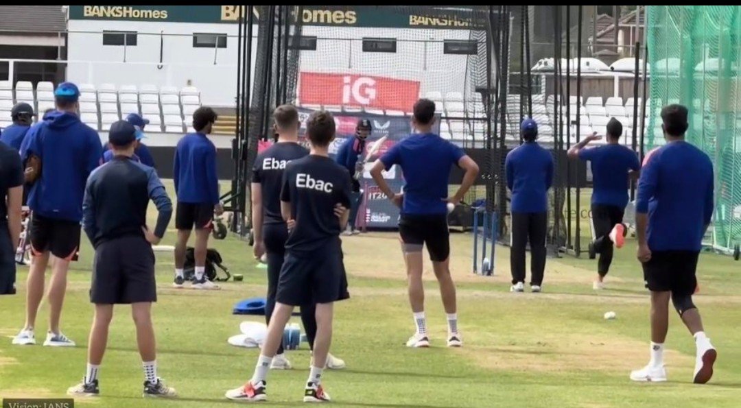 MARCUS907935's tweet photo. REASON BEHIND SHREYAS IYER JEALOUSY IS RIGHT IN FRONT OF YOU-

Look at the aura of this 15 year-old kid. Everyone is watching him closely during the nets. 

It's so obvious if you're the captain of the team and nobody is even talking about you obviously you would feel jealous. 😭 https://t.co/nsusZrQ1Bq