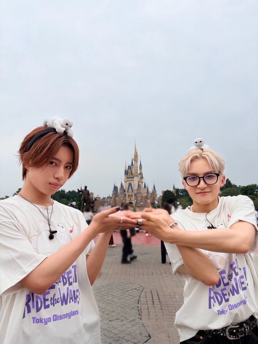 Meeee0724's tweet photo. カノンの黒縁メガネは私得🙈💞 https://t.co/y9dmvyDJW4
