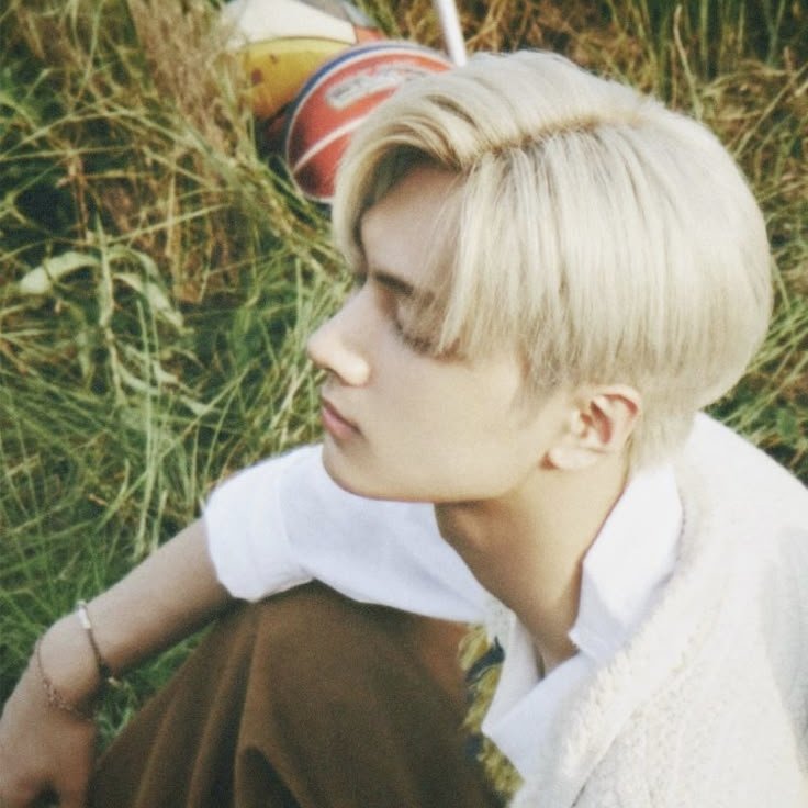 bibiyjake's tweet photo. #jayke prompt au

• till the end of time
"kalau kamu izinkan aku mau nemenin kamu sampai kamu menghembuskan nafas terakhir. aku mau kamu kuat jio! dunia ini indah kalau ada kamu."

by fourjayke https://t.co/ot0uzdb9K2