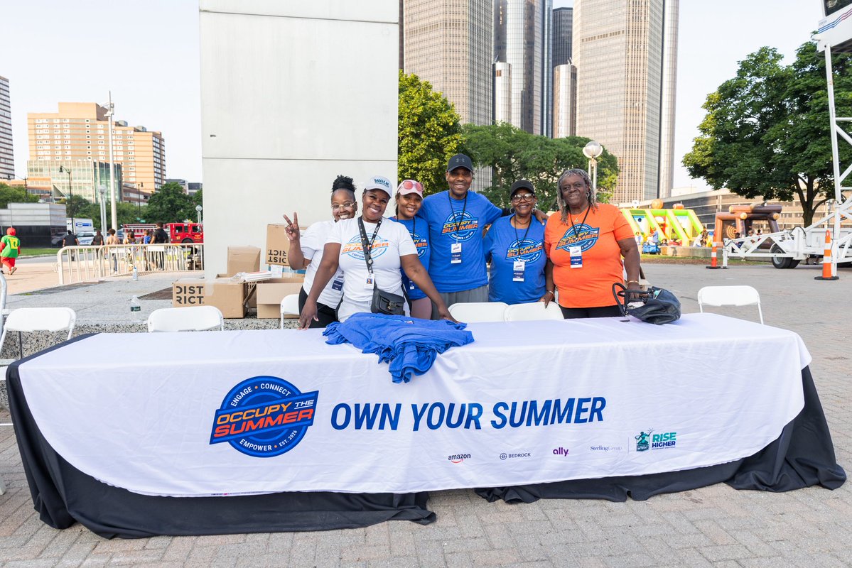 CityofDetroit's tweet photo. Under Mayor Mary Sheffield’s leadership, we’re investing in our young people because every Detroiter deserves a safe place to connect, grow, and thrive.

Occupy the Summer: Summer Fridays are for our youth. From the music and dancing to unforgettable performances, Detroit’s energy was on full display. Detroit always shows up. ❤️

We’ll see you July 10 for Skate Night. 🛼

#OccupyTheSummer