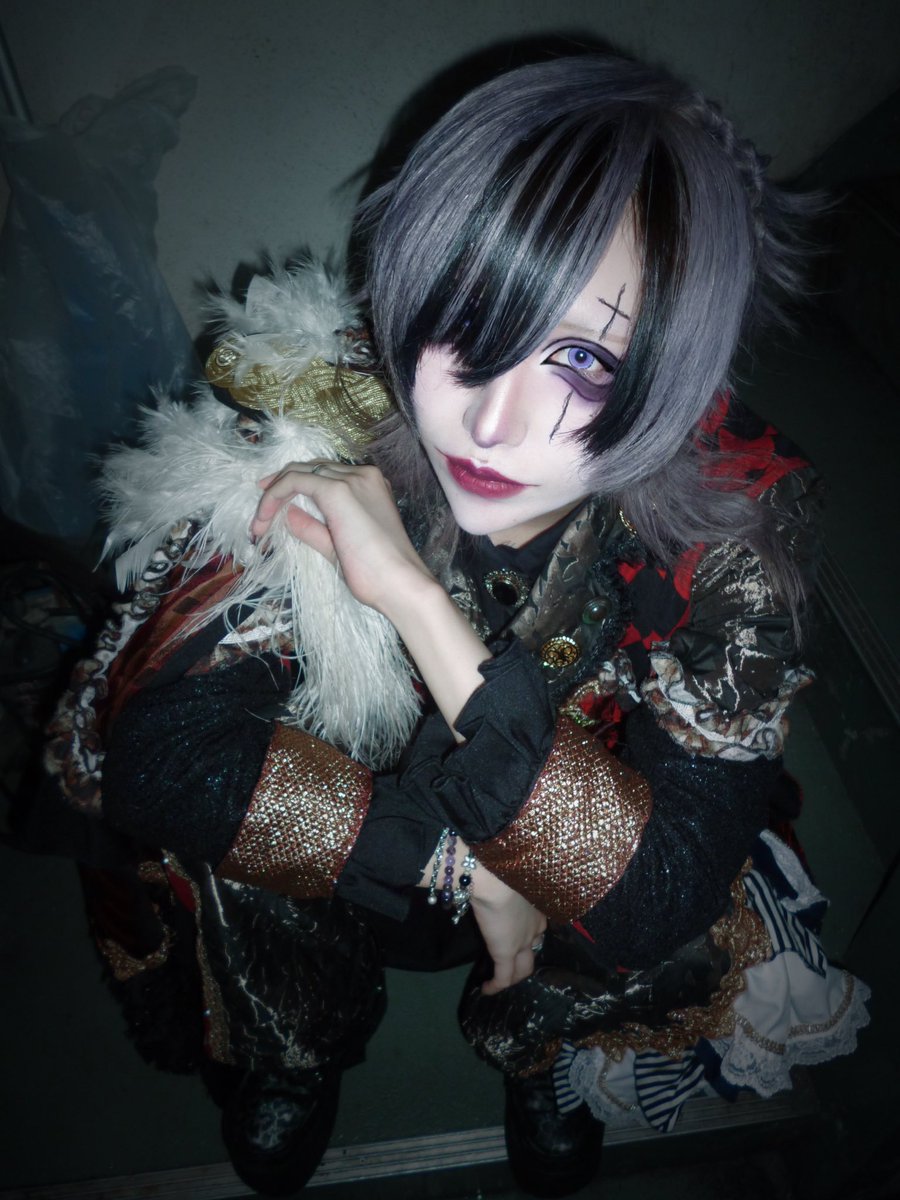 tomura_kinema's tweet photo. 何故だろう上手く生きれないのは誰のせい？ https://t.co/M9vsNygGCW
