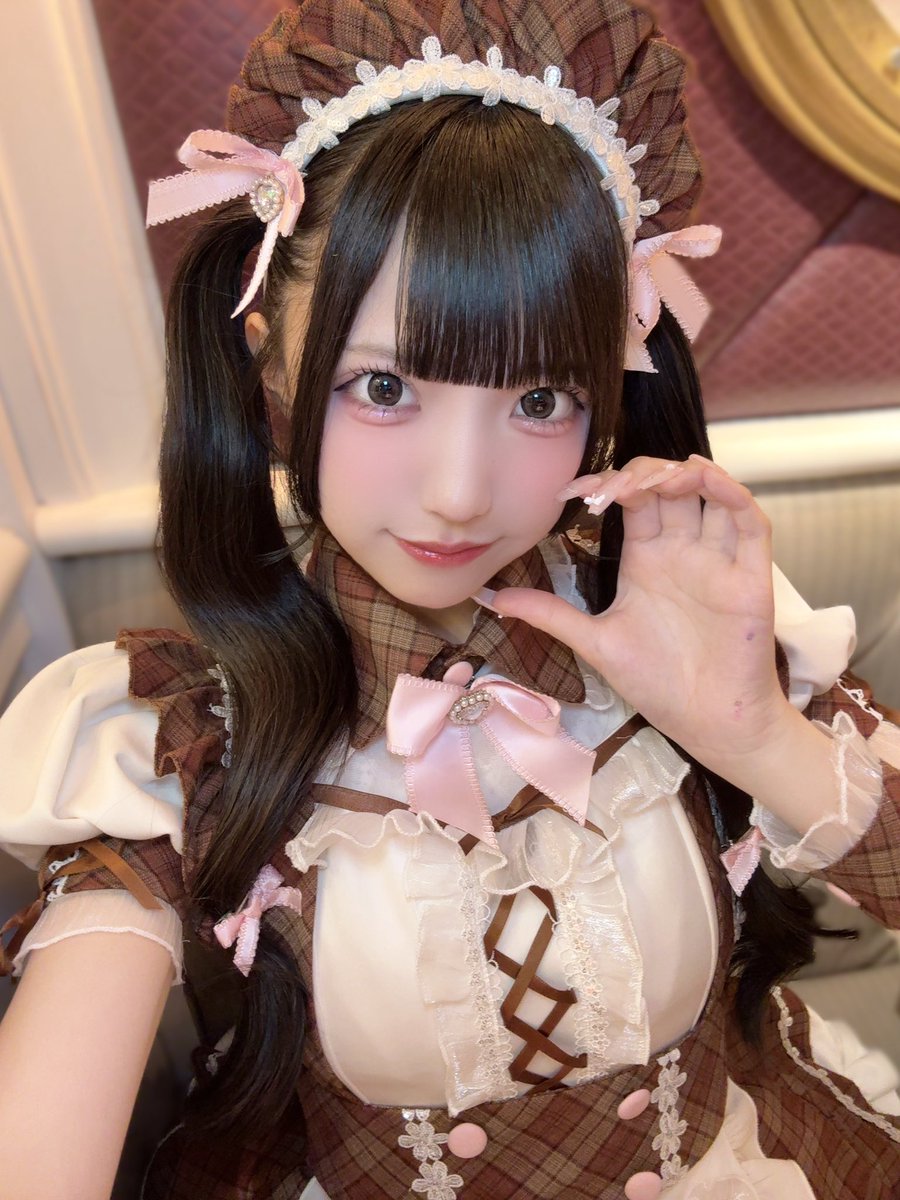 ⩊-⸝⸝)🎀🤎