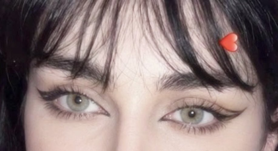 rmz26s's tweet photo. @witches_rune Blessed with beautiful Arab genes, especially these eyes ♥️ https://t.co/mTl9jtCJ8J
