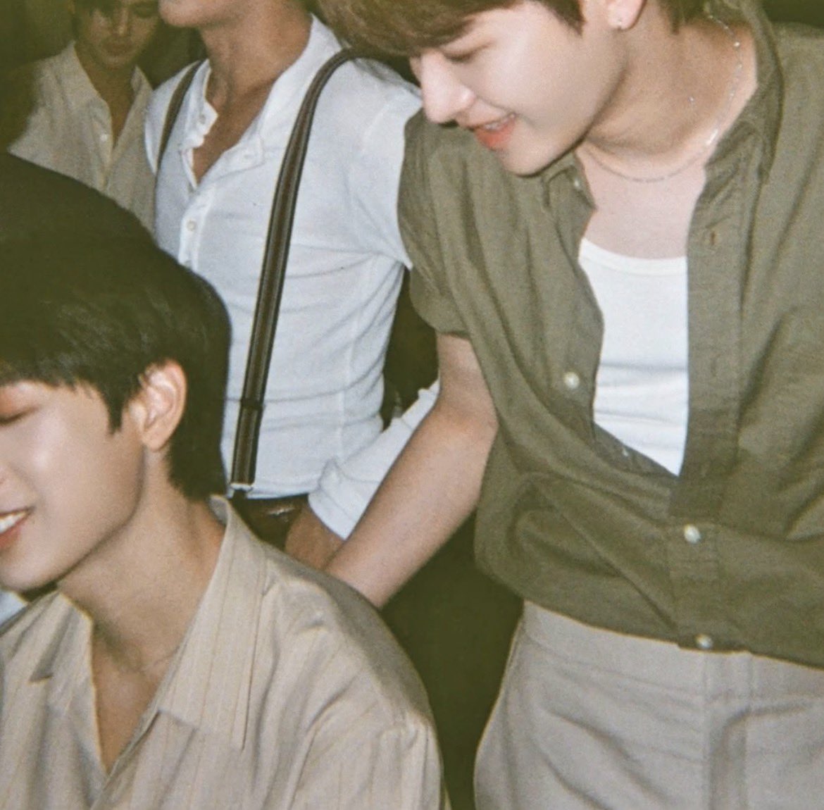 itsmmjt's tweet photo. : ไอเน้ก ยังไงวันนี้ก็สู้ๆนะเว้ย

: อือ https://t.co/Hpgcjtw6rd