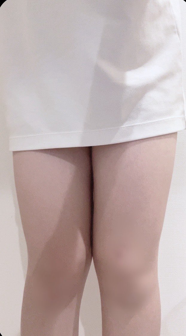 rualinggu's tweet photo. 太もも。すぐ消すかも？
 #裏垢   #s女 https://t.co/yVDYkHdfpw