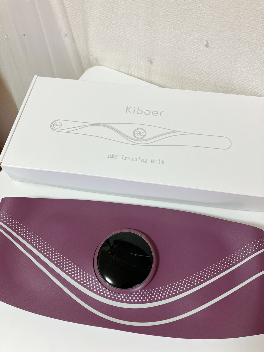 ReIKaa_A's tweet photo. 想像以上にすごすぎたKiboer EMS腹筋ベルト！！

使いたいところを湿らせるだけで、あとは巻くだけ！！

私みたいにきつい運動が苦手な人続かない人、忙しくて運動に時間が割けない人にすごくおすすめです！

#PR https://t.co/trBgTRqRoG