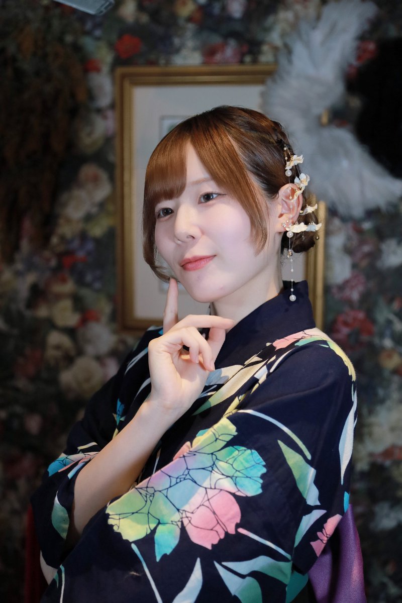 kyabe2meru's tweet photo. 2026.07.01
「夏祭り MEILI CHARM アイドルカフェナイト」
MEILI CHARM 白石レイさん
#MEILICHARM
#白石レイ
#帰宅部部長白石
#五徳屋十兵衛 https://t.co/tpoJhG4f3q