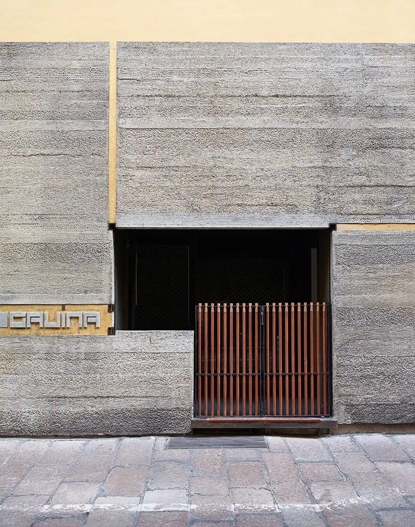archistar1's tweet photo. Gavina Showroom, 1963
#architetto Carlo Scarpa
Bologna, Italia  🇮🇹  
📷Lorenzo Pennati
Archinerds https://t.co/ADkhHMbUID