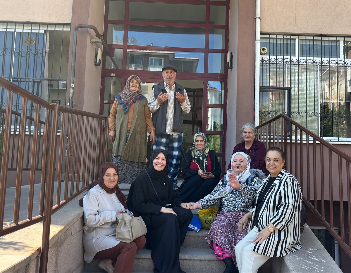 akgul_aysel's tweet photo. Vefanın adresi gönüllerdir… Biz de bugün gönüllerde misafir olduk. 🤍

📍Altındağ,Gültepe mahallesi https://t.co/Aog5zHW6R4