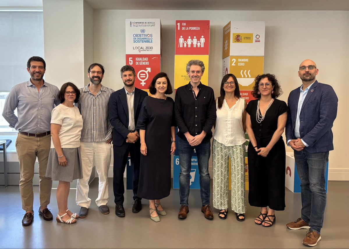 CooperacionESP's tweet photo. 🫱🏽‍🫲🏾 Reforzamos los vínculos con la @CoordiONGD para seguir avanzando en la cooperación al desarrollo. Compartimos objetivos, valores y compromiso.

Las alianzas son la fuerza de nuestro sistema de @CooperacionESP. ✅ https://t.co/TGPu7J351l