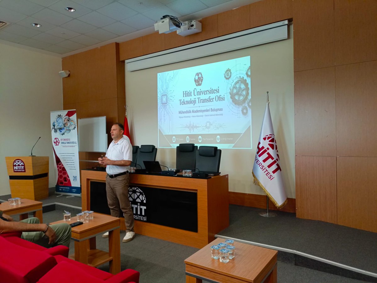 ttohitit's tweet photo. "TTO – Bölüm Buluşmaları" etkinliğini gerçekleştirdik. Katılım sağlayan tüm akademisyenlerimize teşekkür ederiz. @HituKurumsal  #TTO #ÜniversiteSanayiİşBirliği #Girişimcilik #ArGe https://t.co/IJnNU7Qn92