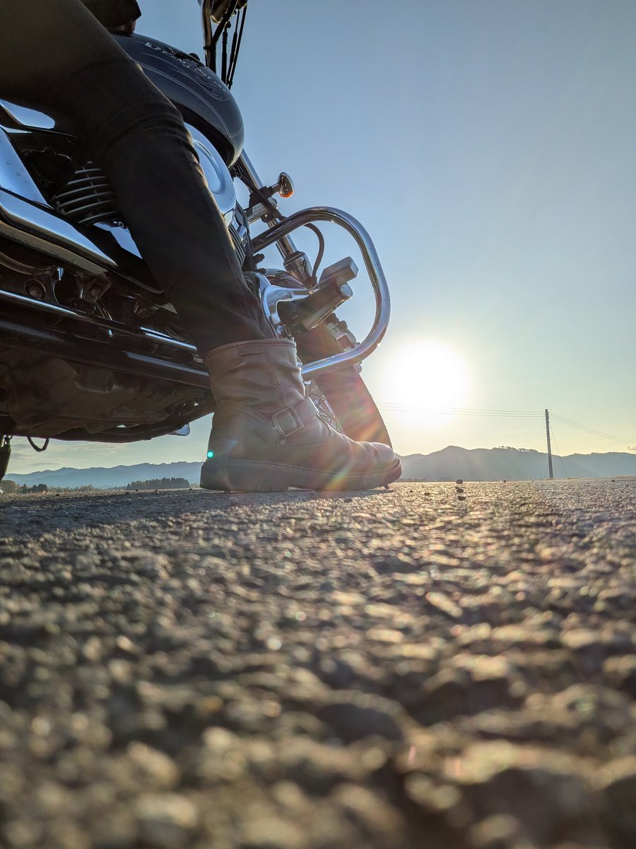 Shirodora_DS4's tweet photo. ㊗️創立71周年おめでとう🏍️✨️
沢山の感謝を込めて初めてツー勤グしてみたよ~自分にもエンジンがかかった最高の瞬間でした🏍️😆👍💙
#Yamahaday #創立記念日 https://t.co/BsCqvur0Oy