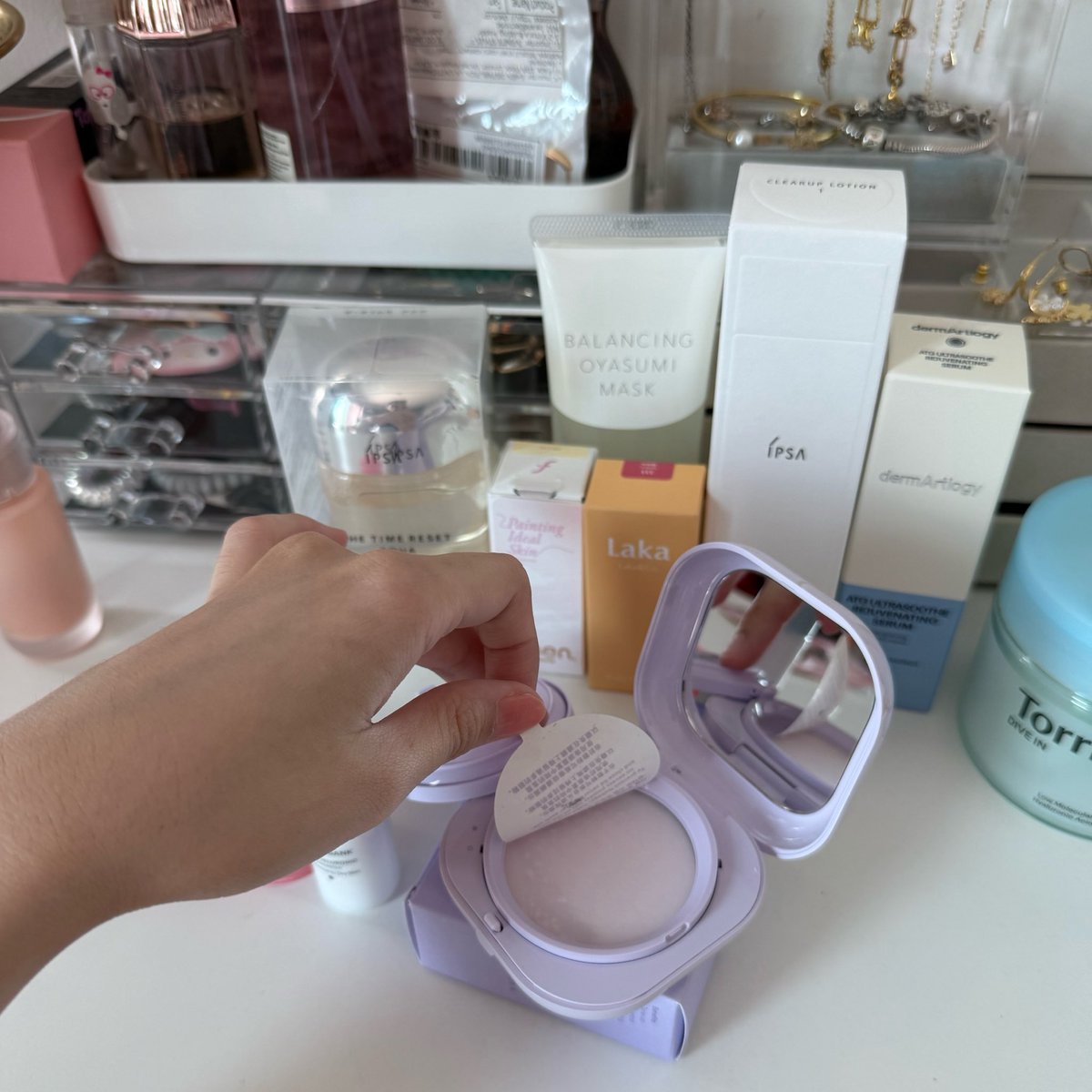 usedbysp's tweet photo. ส่งต่อแป้ง Laneige ใช้น้อยมาก ไม่เกิน2 ครั้ง
ส่งต่อ 220 รวมส่ง ( shop600 up)
แถมฟรี เทสเตอร์ water bank  + lip sleeping 

#ส่งต่อสกินแคร์ #ส่งต่อคสอ #ส่งต่อคสอมือ2 #คสอมือสอง #ส่งต่อเครื่องสำอาง #ส่งต่อเครื่องสําอางมือสอง #เครื่องสำอางมือสอง  #ส่งต่อสกินแคร์ https://t.co/MrfQXv26OW