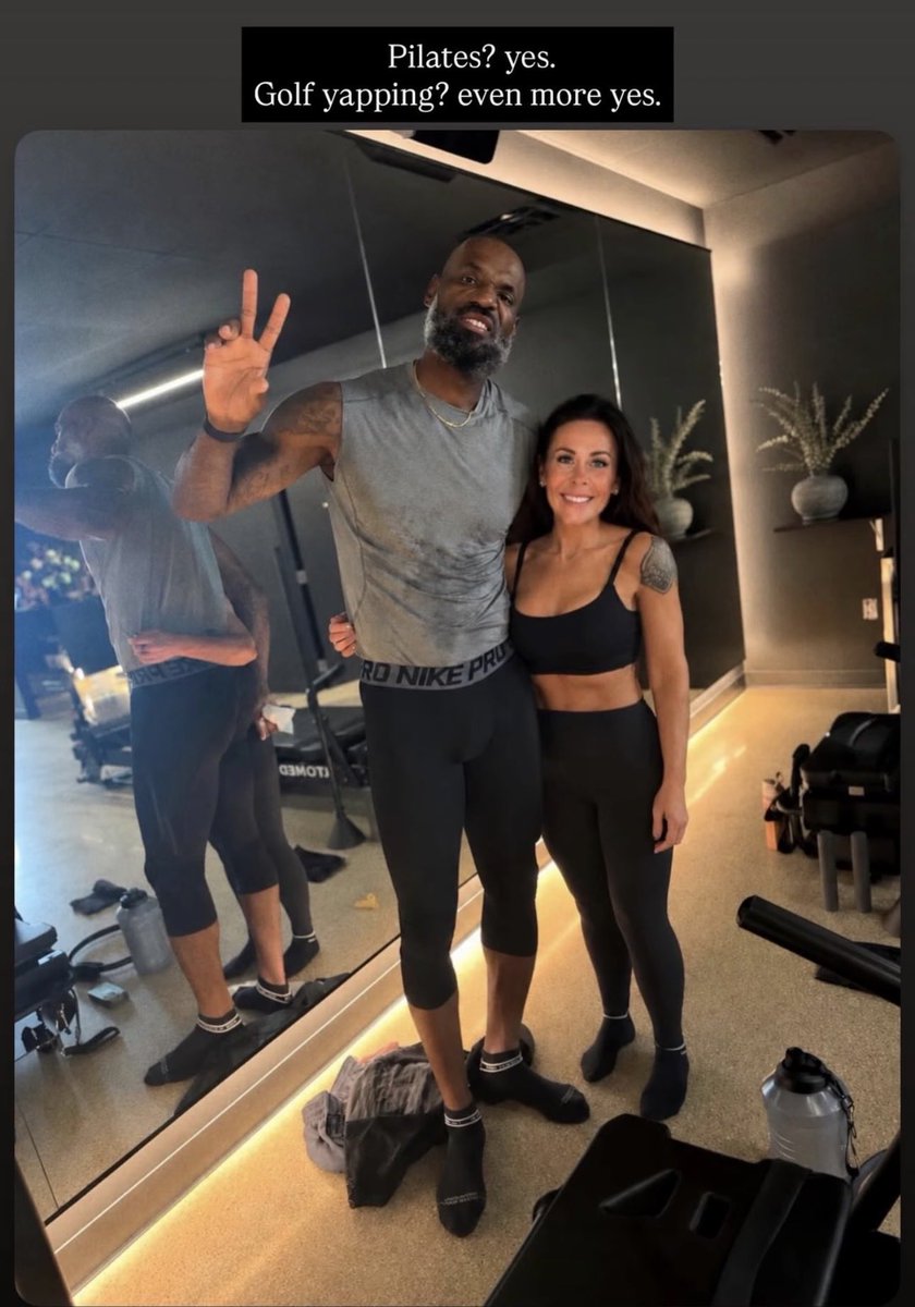CavsFrog's tweet photo. LeBron getting a 5am workout in at a fitness studio in Akron https://t.co/kn2qfuxIWg