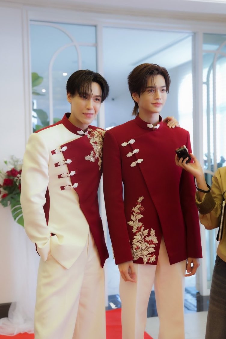 xxlei94's tweet photo. ชุดขาวแดง ✅
แต่งแบบจีน ✅
เขยตึกเจม ✅
สะใภ้นาดาว ✅ https://t.co/VKW7mxmZjO