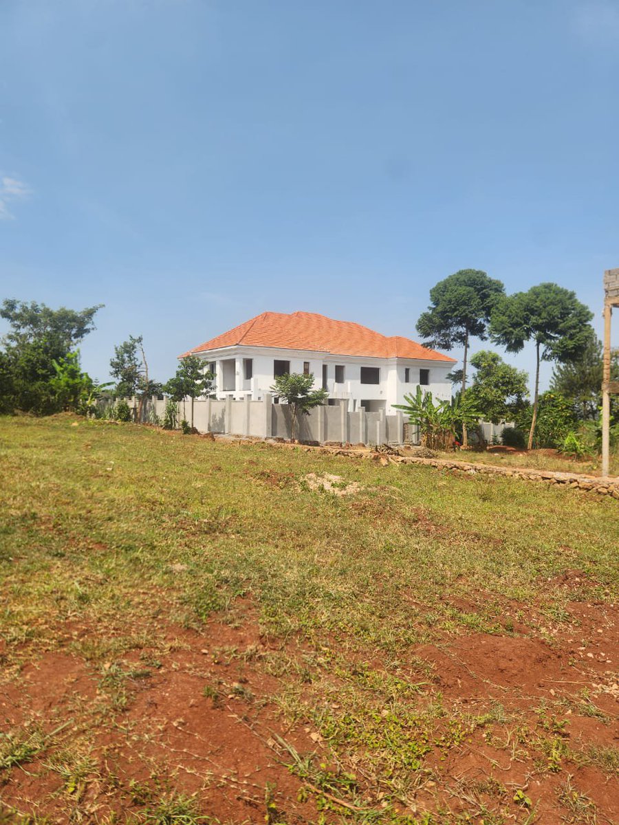 shukranproperty's tweet photo. RESIDENTIAL PLOT FOR SALE
50ft X 100ft / #13DECIMALS
KAWUKU #WAMALA ZILU ESTATE AFTER AKRIGHT CITY
SELLING AT #53M UGX
0706592177 https://t.co/DIgHx642eA