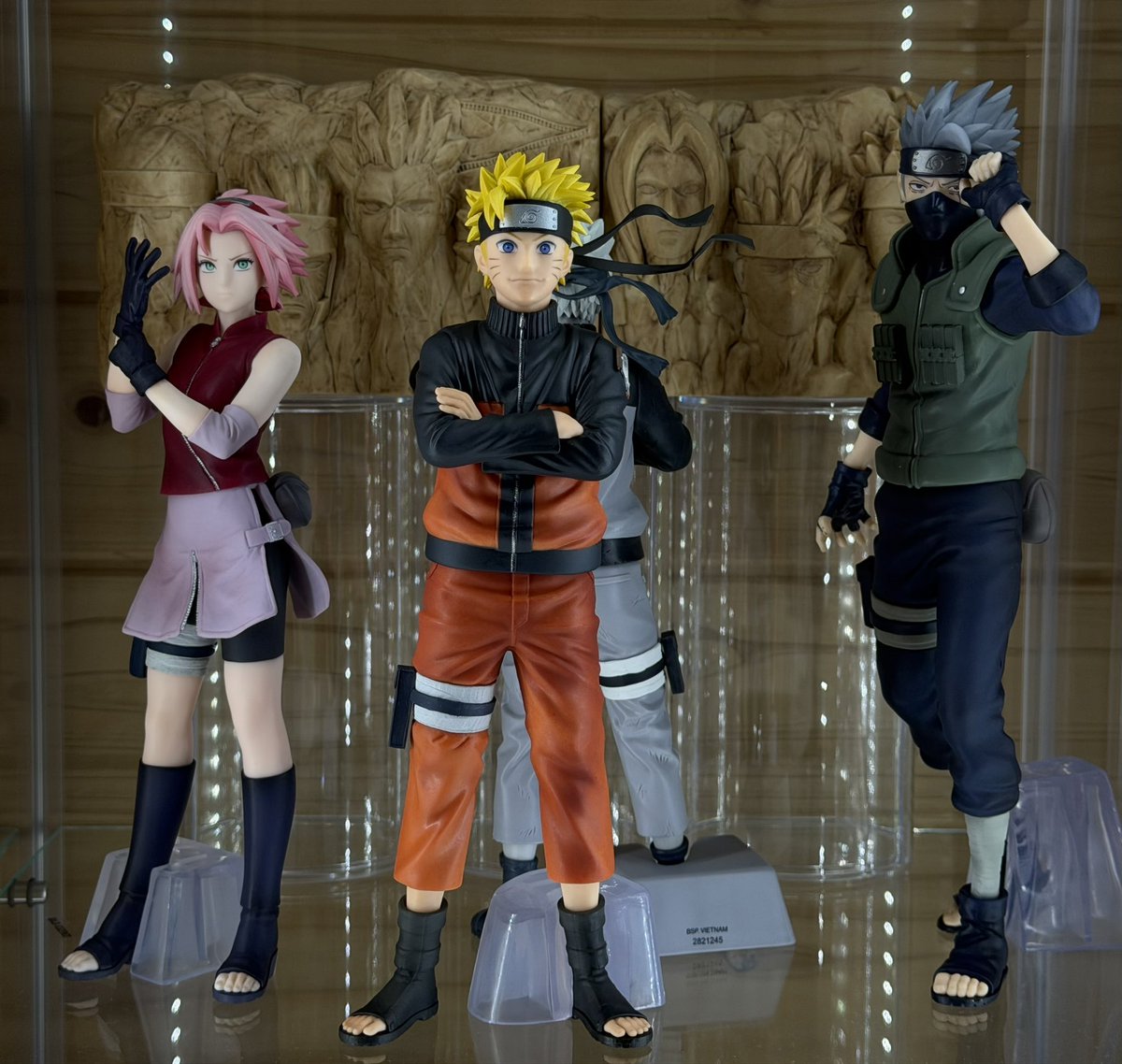 mugi0726's tweet photo. このディスプレイに加えたいからセクシーサスケと百豪サクラのMASTERLISE来て欲しいな🕺✨
#NARUTO
#フィギュア愛でる部
#フィギュア倶楽部 https://t.co/Fz7OGeVHPr