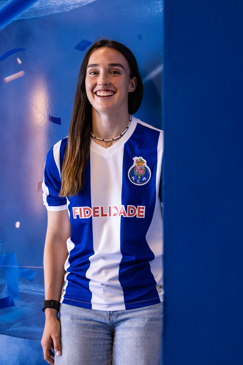 FCPorto's tweet photo. Daniela Santos 🎙 “Vir para o FC Porto significa querer conquistar mais e poder estar nos grandes palcos” https://t.co/o7KCL1DFOY