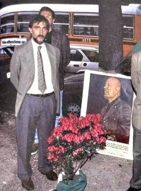 Paolo ai ho vèst un marziàn ☮️ tweet media