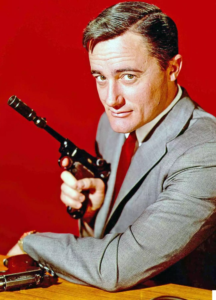 TVTOYMEMORIES's tweet photo. ROBERT VAUGHN
CELEBRITY PHOTO
In 1950, Robert Vaughn graduated from North H.S., which was located in Minneapolis, MN
In 1964, Vaughn starred in the hit spy TV show "Man From U.N.C.L.E.". The photo was from approx. 1968.
#CelebrityPhoto #ClassicTV #RobertVaughn #ManFromUNCLE https://t.co/I8cE08CIj9