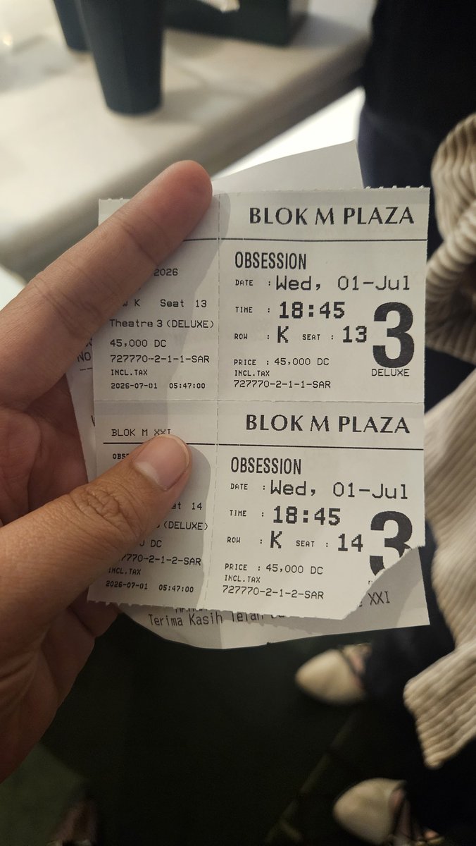 dearmabby's tweet photo. Uda lama ga nonton, di ajak temen nonton ini.
FILMNYA BAGUSSS, TAPI AKU NONTONNYA GELISAH🥲🥲🥲 https://t.co/MUmtz2qxAc