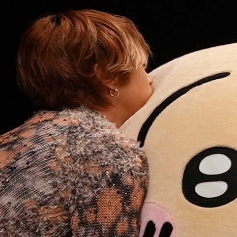 naaa_besty's tweet photo. めっちゃ埋もれててかわいい https://t.co/gdvod90YVZ