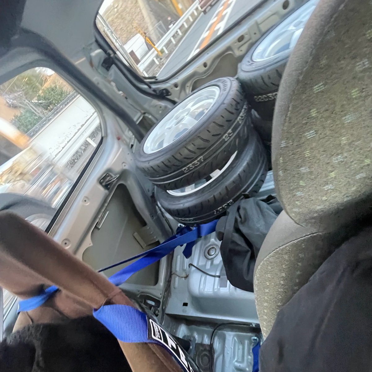 gmja679's tweet photo. 【超緩募】
ha23 v アルト 興味ある人いますか？
値段によっては手放そうと考えてます

就活までに手放そうかなぐらいで、急いでないので超強気の45万で🙇

#車売ります #兵庫 #大阪 https://t.co/kLyDHQMdZv