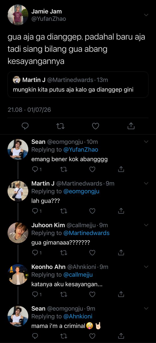 Keonhyeon_meng's tweet photo. eyan centric karna aku pengen aja https://t.co/5MA8ypXHlB