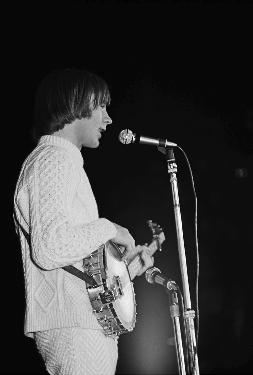 TheMonkees's tweet photo. On this day in 1967, the Monkees performed two shows to nearly 20,000 fans at London's Wembley Empire Pool.

 Fun fact: British superstar Lulu served as their support act! Leave your memories of seeing the Monkees live in the replies below. https://t.co/HanJ4ur860