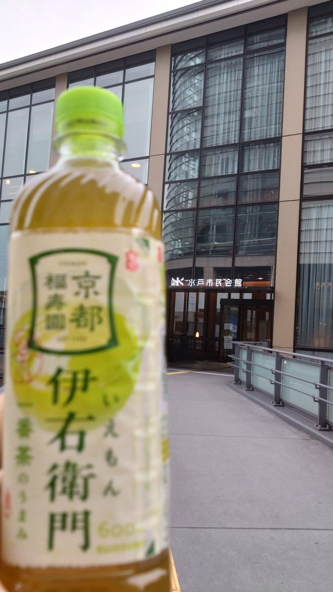 TYMMAI's tweet photo. ライブの日の定番夜食の冷凍パスタを食べ、ホッとひと息。。
FC限定ライブらしいセトリ、MCで大満足♡

#THEYELLOWMONKEY https://t.co/GnlsaTSkQE