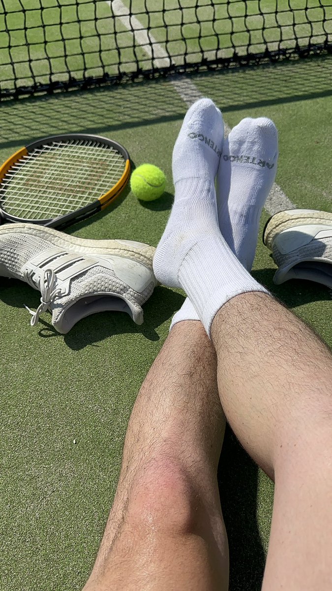 justinpageft's tweet photo. Who wants sweaty socks in their face? https://t.co/ok9Xjt8bCu