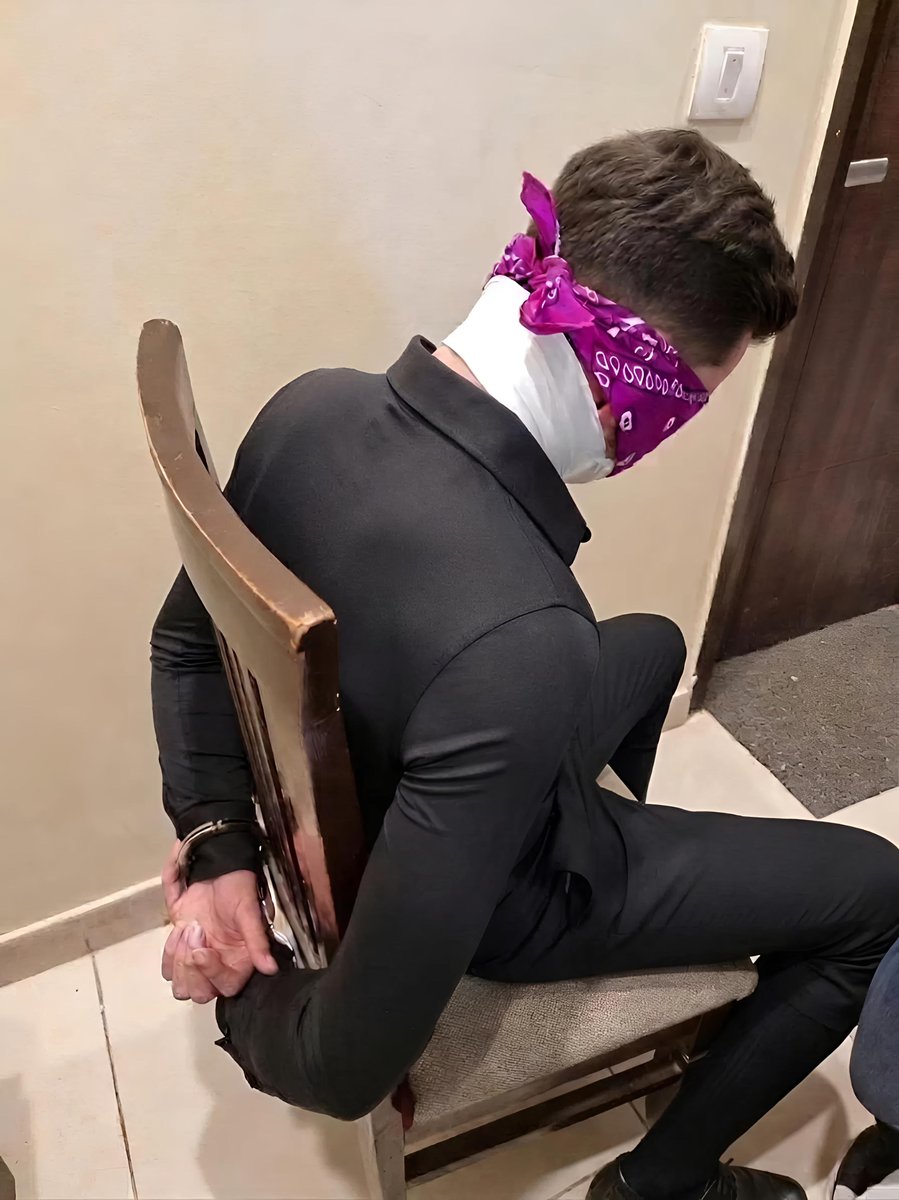 Switchboye's tweet photo. Master left me wrapped in multiple layers of gags, plugged, and tightly bound for the entire day. Completely helpless, completely at his mercy. https://t.co/JFeR5kwx6o
