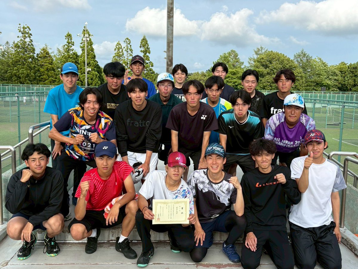 ganteni's tweet photo. 6月27日〜29日(土〜月)
東北学連杯争奪東北学生ソフトテニス大会

【団体】
男子 第3位

【個人】
ベスト16  猫塚新大・鎌田輝音(4年・4年)ペア

【シングルス】
ベスト8  高橋柊真(4年) https://t.co/FPK8VMQ3mj