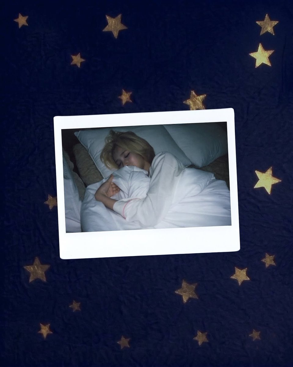 choejiwu's tweet photo. we’ll be waiting for you in your dreams tonight 🌃🌙😴🌠 https://t.co/Mh48xqFLcF