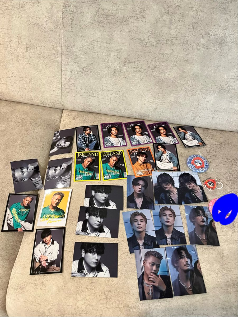 mtk_exlie's tweet photo. 三代目 交換希望 拡散希望ポップアップ J SOUL BROTHERS 3 15th 15周年 POP-UP いちご ガチャ カプセル ガチャJSBLAND アクスタ フォトカ バンダナキーチェーン 

求 登坂広臣シークレット（過去物）
　バンダナキーチェーン 白＞青　緩赤
　　いちご マーカーチャーム 臣
　　　　　　ステッカー隆二 https://t.co/cc9m1n7hiL