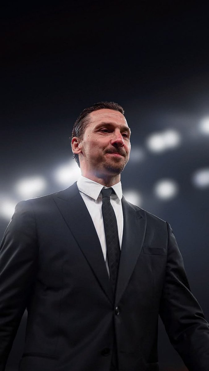 MilanXtra's tweet photo. GET OUT OF OUR CLUB. #IBRAOUT.

🤡🇸🇪⛔️ https://t.co/MKWu2mh9DN