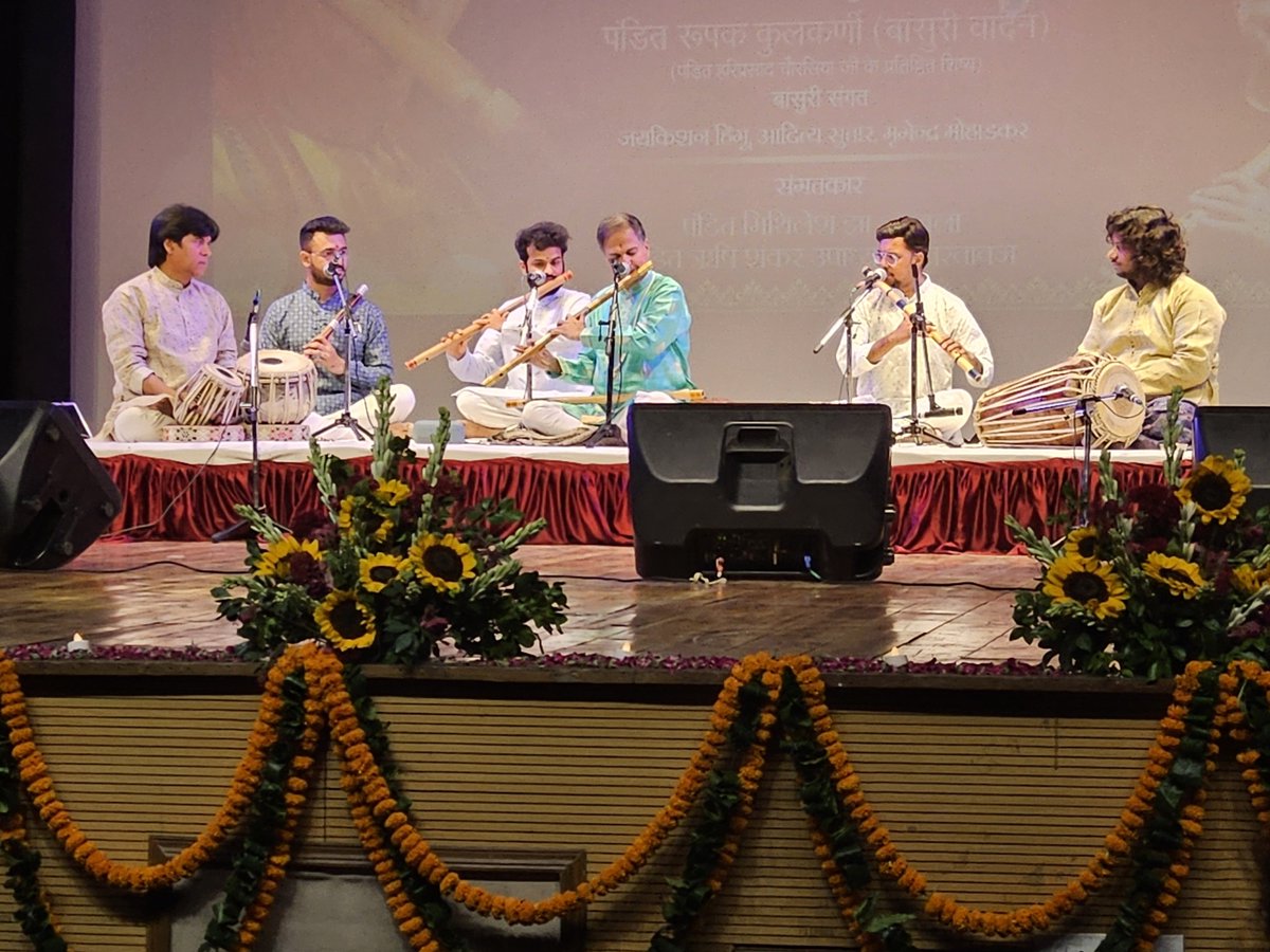 malhar22's tweet photo. @AkashvaniAIR Excellent programme to celebrate 88th birthday of maestro Pt. Hariprasad Chaurasia. https://t.co/R4yYsea7qi