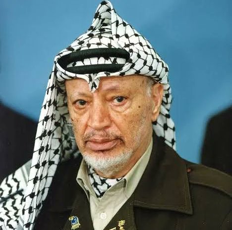 johnrackham82's tweet photo. Yasser Arafat wasn't "Palestinian". 

He wasn't even a practicing moose limb either. 

Yasser Arafat was an Egyptian marxist and a terrorist. 

When he died, he had nearly $100B in personal wealth. 

Yasser Arafat was a total scumbag. https://t.co/1W9MfKHHX8