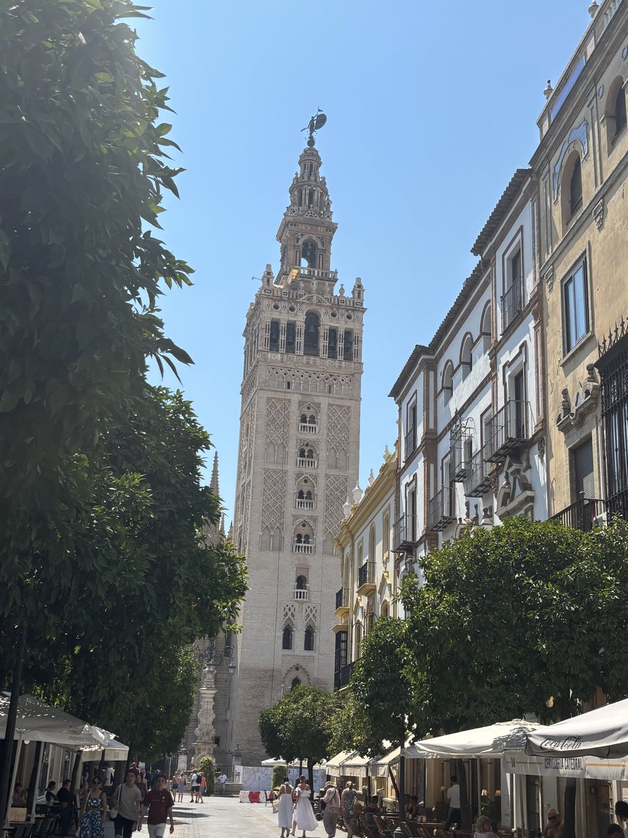 Sumarc's tweet photo. Que tal com porteu la calor? Penseu que podríeu estar pitjor! Aquí un desgraciat a 45 graus https://t.co/U6CympJ3Bt
