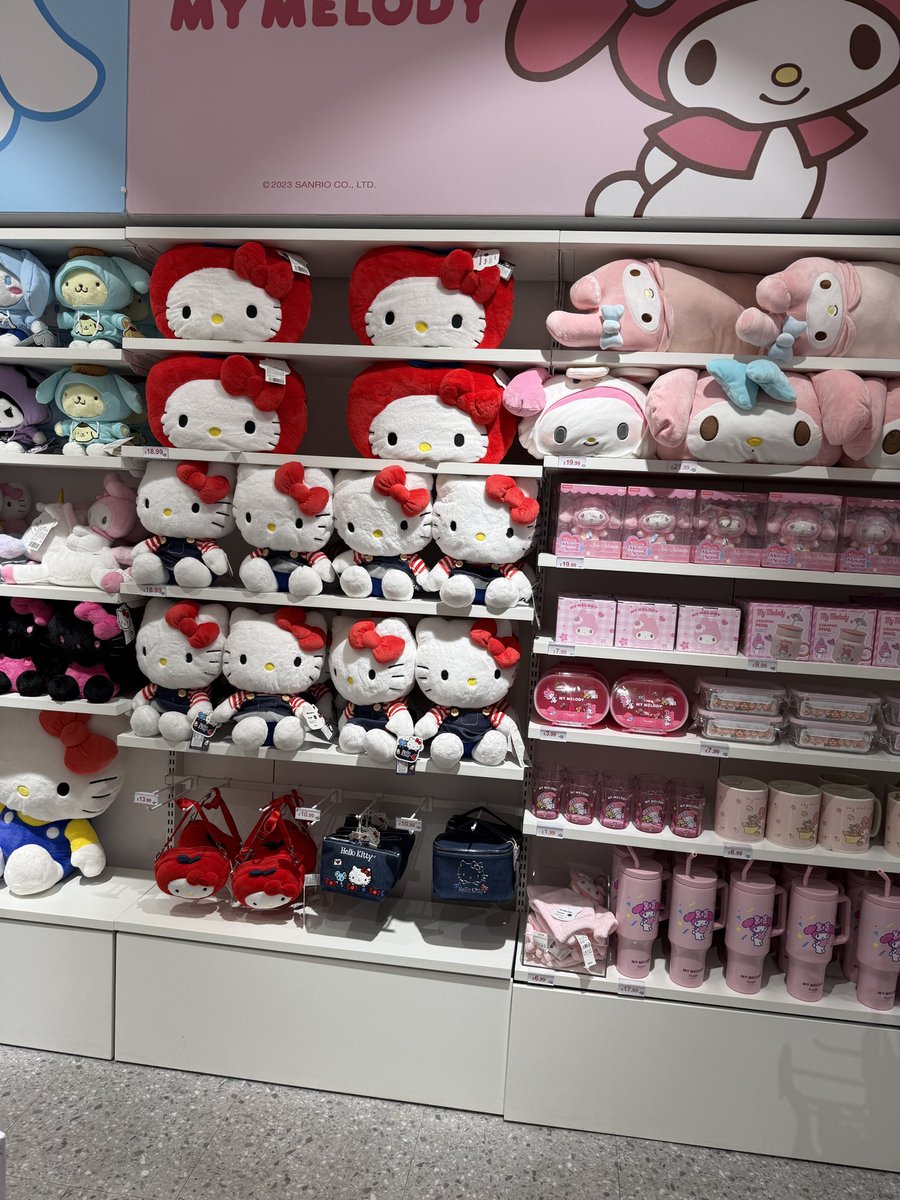 tabekkorosuke's tweet photo. イギリスMiniso🫶
ポンド高いから😇 https://t.co/tq5sZKA6qP