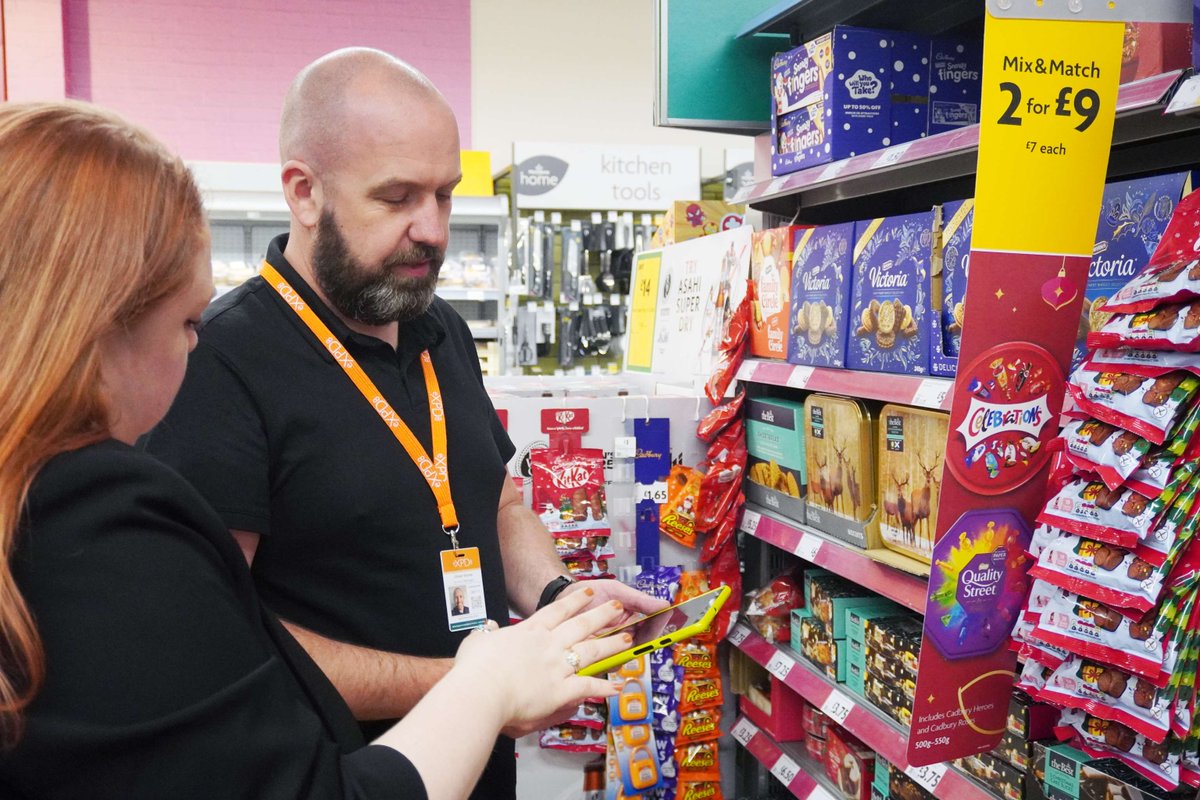 eXPD8_fm's tweet photo. At eXPD8, all colleagues are fully contracted &amp; fully trained. Having resource &amp; welfare at the heart of the business ensures that our colleagues are well versed on their role and have the rights to go with it. https://t.co/RltET5lAzN