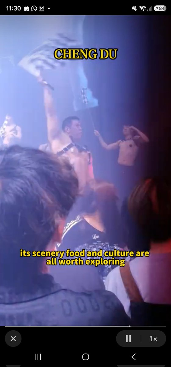ThznOn's tweet photo. @3xcapitalista @MugLutherzin DEIXA DE SER BURROOOO DESGRACAAAAAAAAAA. A CIDADE DE CHENG DU É CONHECIDA COMO A CIDADE DOS GAYS NA CHINA NELA VC ACHA ATE DRAG QUEEN E BARES COM BALADA GAY ROLANDO A NOITE INTEIRA. A CHINA SIMPLISMENTE NAO LIGA SE VOCE É GAY OU NAO, PARA DE SER OTÁRIO https://t.co/Jf6gX3j3SI