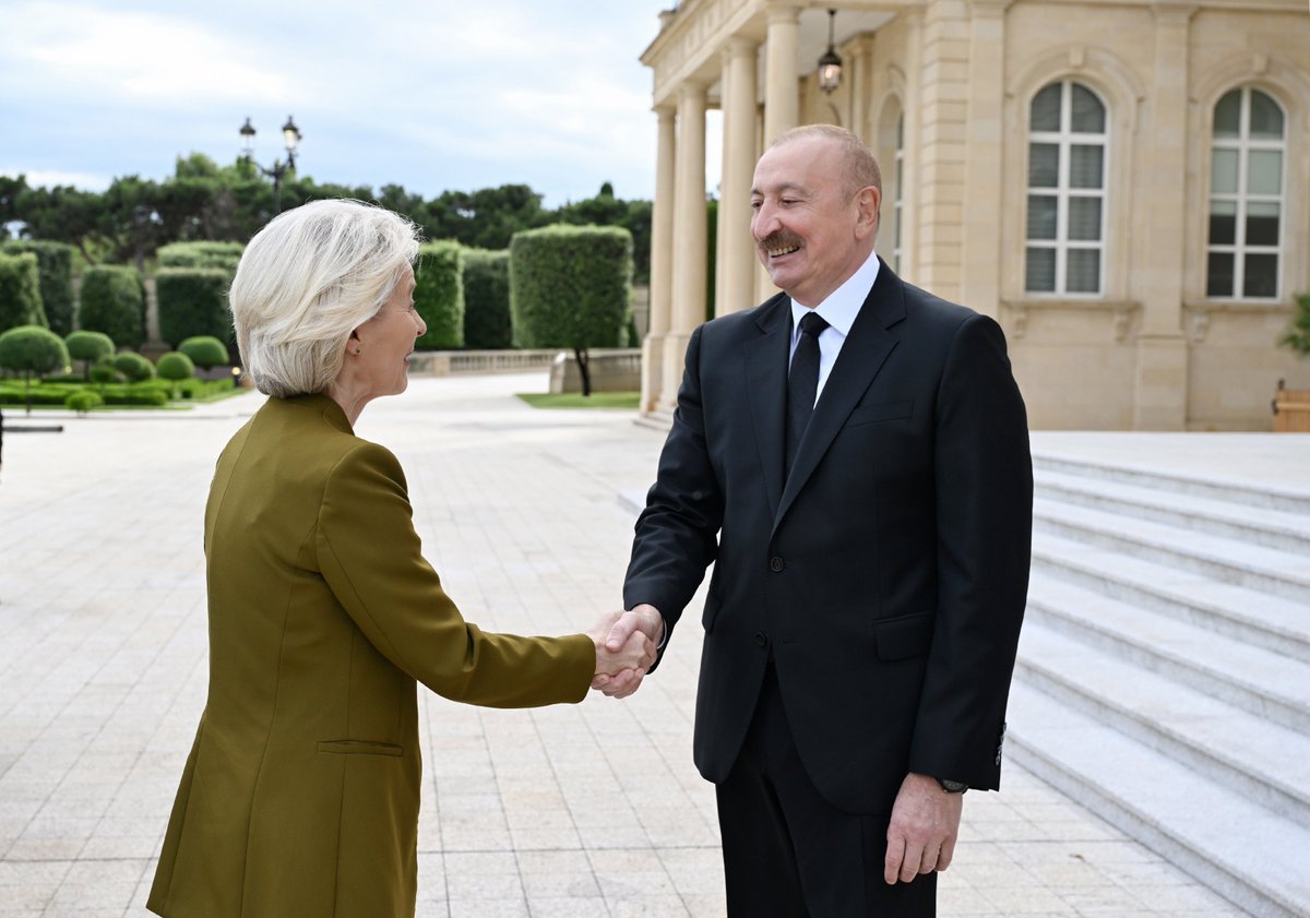 azpresident's tweet photo. Prezident İlham Əliyevin Azərbaycanda səfərdə olan Avropa Komissiyasının Prezidenti Ursula Fon der Lyayen ilə təkbətək görüşü olub.

https://t.co/069n3mkZnZ https://t.co/i0cF65AdNf
