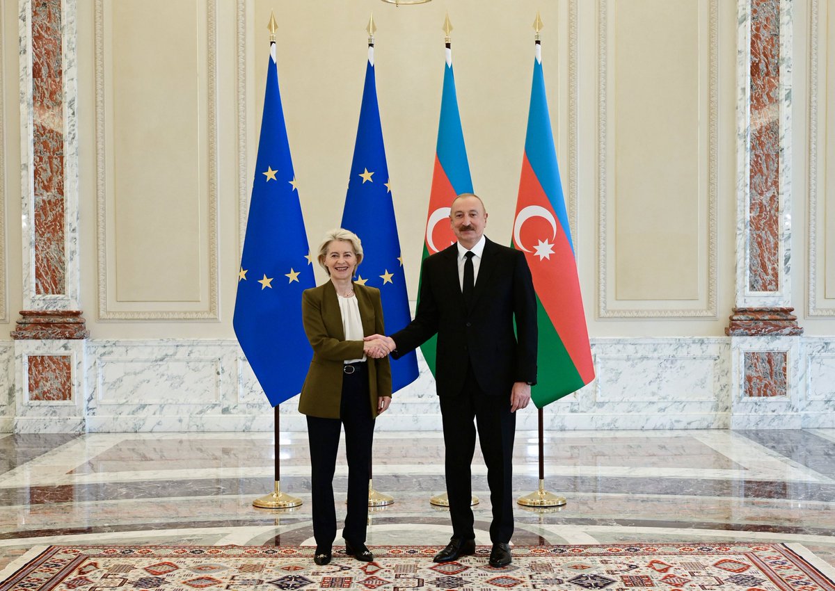 azpresident's tweet photo. Prezident İlham Əliyevin Azərbaycanda səfərdə olan Avropa Komissiyasının Prezidenti Ursula Fon der Lyayen ilə təkbətək görüşü olub.

https://t.co/069n3mkZnZ https://t.co/i0cF65AdNf