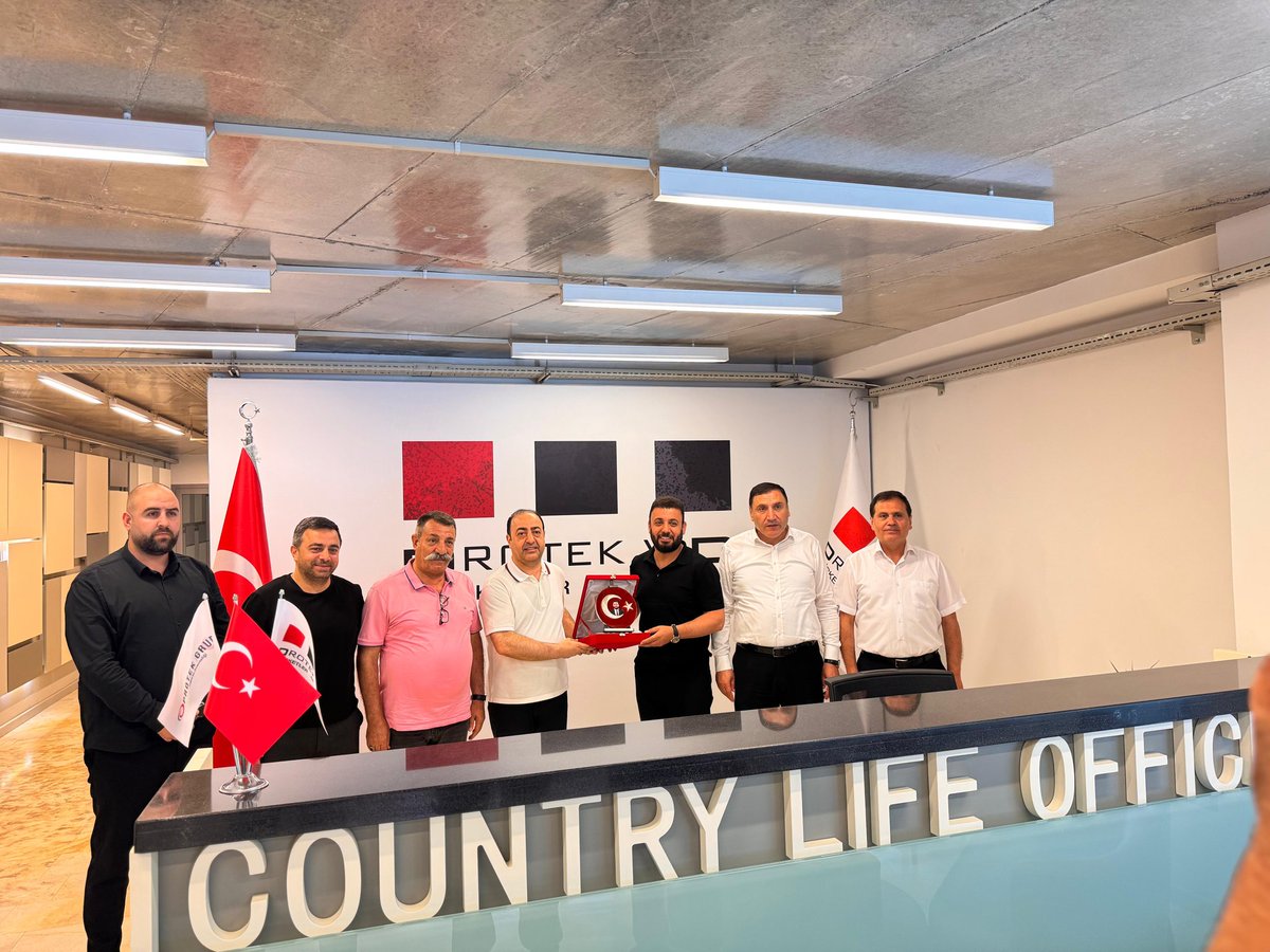 bunderbitlis's tweet photo. Genel Başkanımız Sn.Feysel Yakşı ve Kıymetli Yönetim Kurulu üyelerimiz ile birlikte, Protek VİP Grup Şirketi Yönetim Kurulu Başkanı Sn.Gökhan Ateş Beyefendi'yi makamında ziyaret ettik. Misafirperverliği dolayısıyla kendisine teşekkür ediyor;Çalışmalarında başarılar diliyoruz https://t.co/hkyAmcH6WD