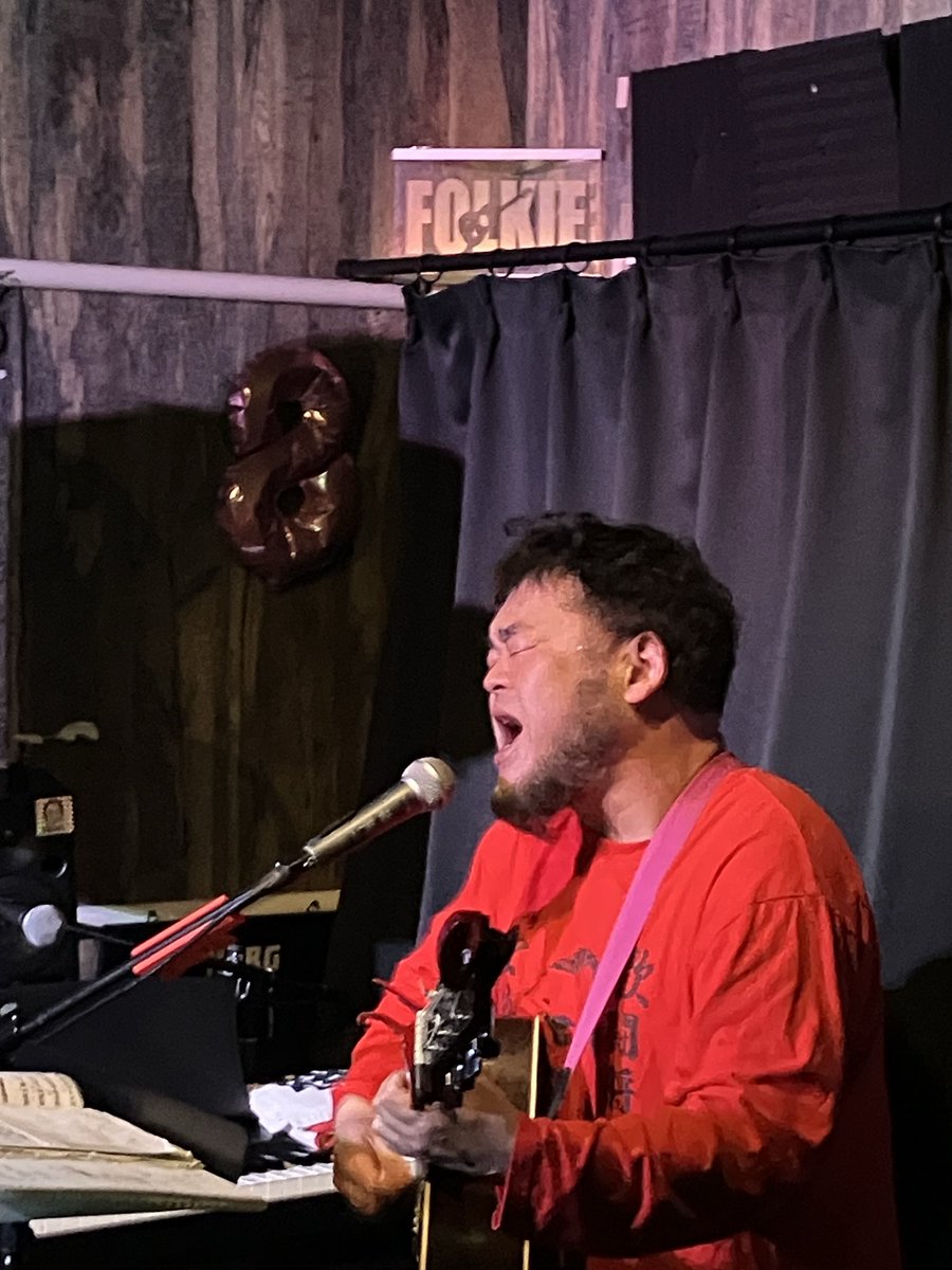 faxGSVSK3uXT5s8's tweet photo. 2026.7.1すすきのFOLKIE♪
☆武田英祐一
☆大貫永晴
北の！舞台裏のエースでKINGえーすけさんと東の！若獅子若武者永晴での激アツツーマンLIVE！��！
俺は燃えたね🔥
俺だけじゃ無いね！皆んなが燃えまくってたよ！！！
また演ってよ🔥
今日みたいなすごい夜を又あびたい！
よろ〜！！！
最高だぁ‼️😆 https://t.co/RC4316aXYu