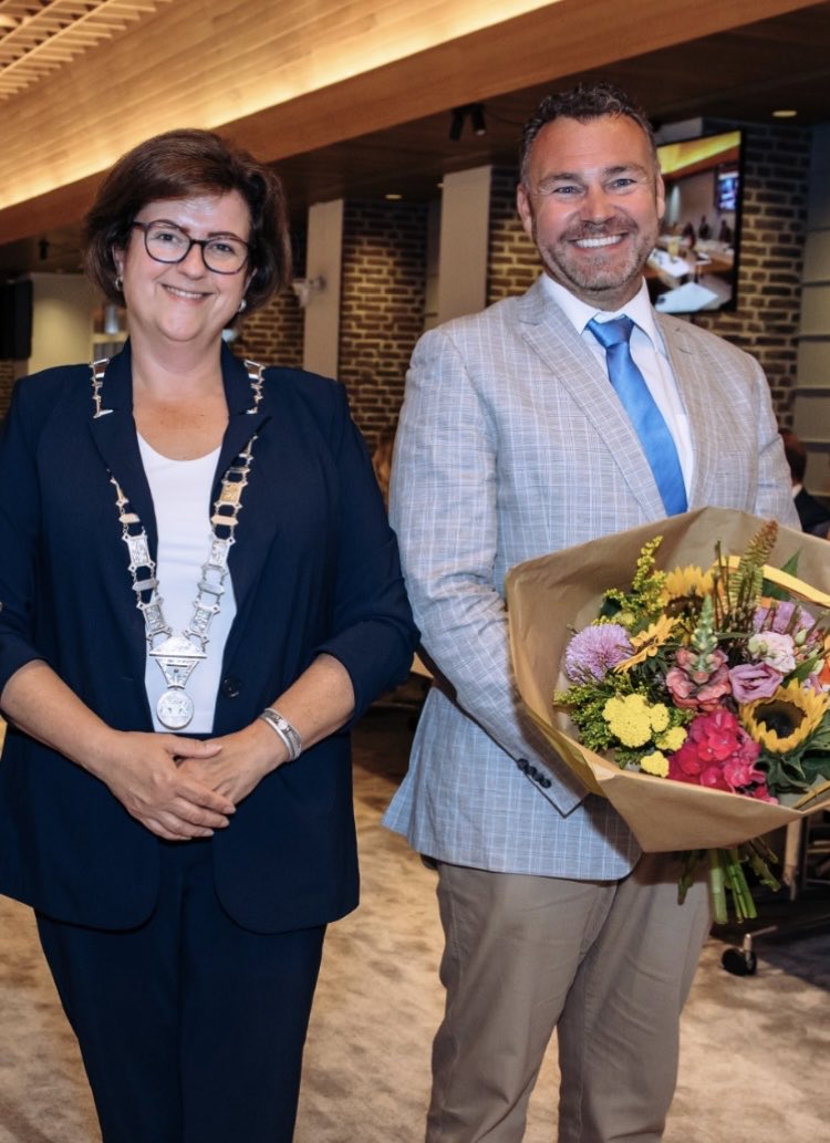 van_alfons's tweet photo. Gisteren ben ik toegelaten tot de raad van #gemeentehw. Ik ga mij als raadslid inzetten voor @CDAHW! We gaan bouwen aan gemeenschappen. https://t.co/NdZPmGASsR
