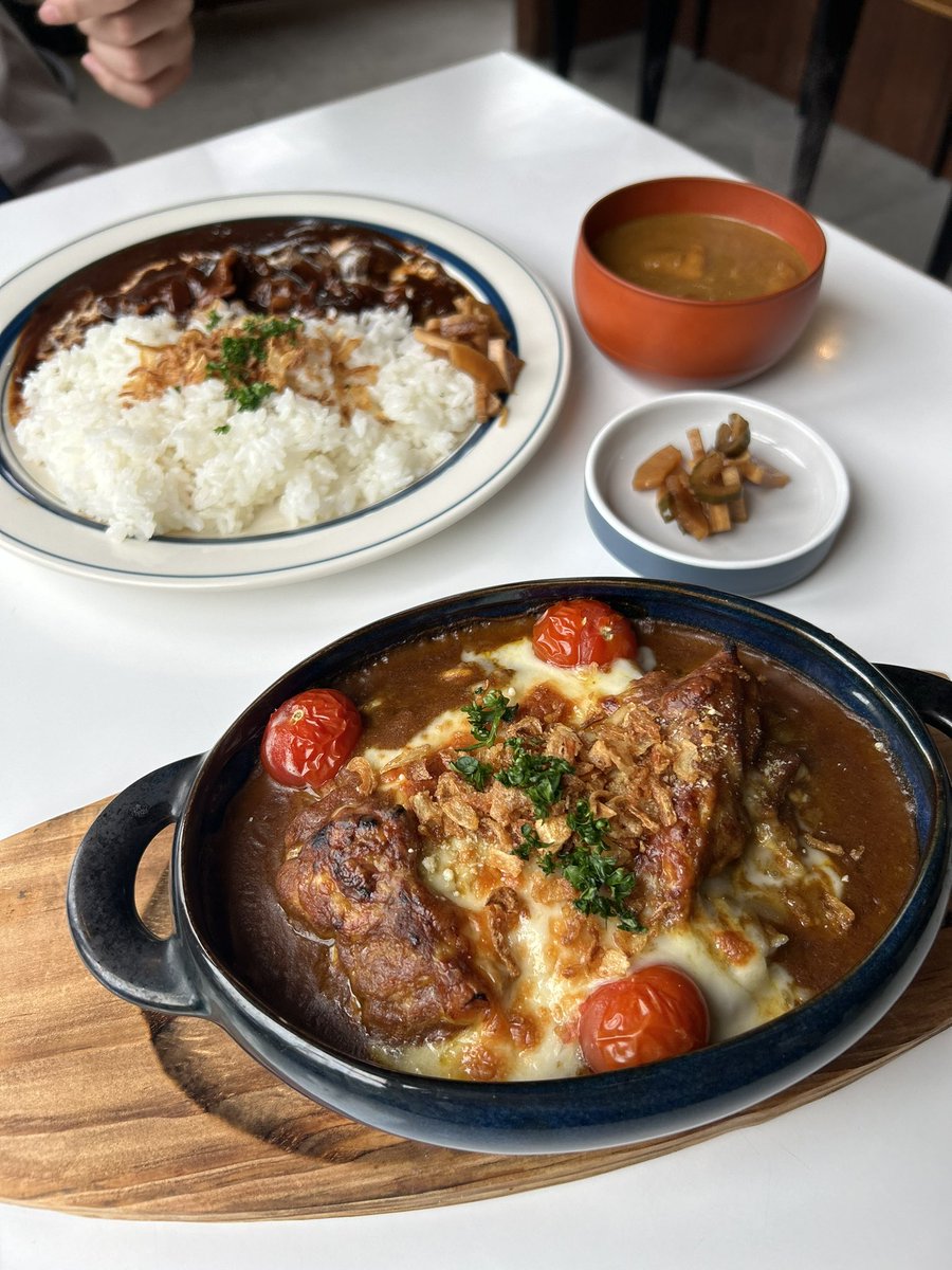 ofuton_to_gohan's tweet photo. 🌷お知らせ🍛💭
なんとこの度、私が大好きで仕方がない、前橋のカレー屋さん、グルマンカレーさんのラジオCMのお仕事をさせていただきました！☺️
グルマンカレーさんのいちファンとして、美味しさを声で、言葉で、皆さんにお伝えできることが声優としてとても幸せです！
近藤さん、そして協力いただいたすべての皆さま、素敵な機会をありがとうございます！✨是非、聴いてください！💐📻
#グルマンカレー