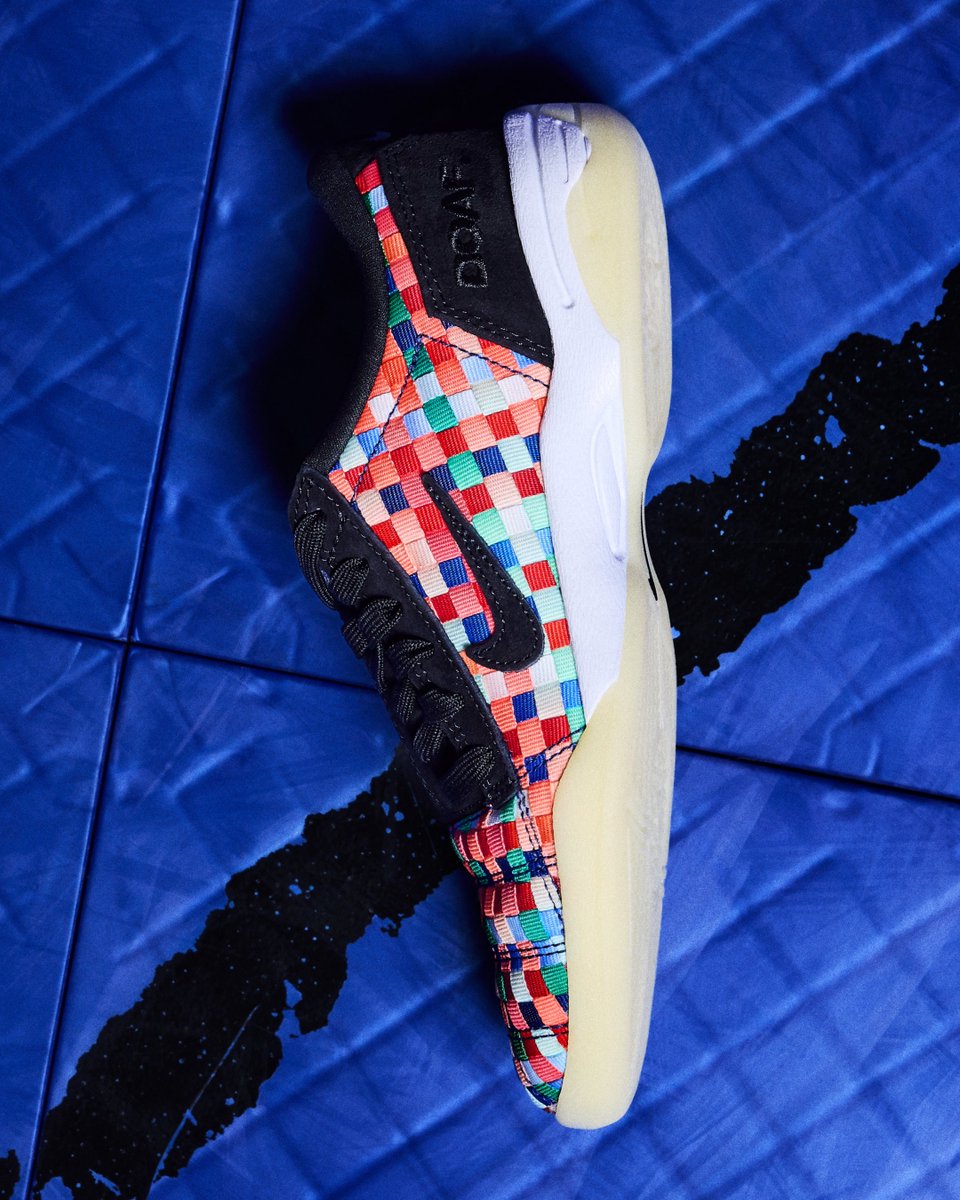 ChefDoomy's tweet photo. DOAF teams up with Nike again for the release of a Total 90, called “Beautiful Game.”

The shoe’s design is intended to serve as recognition of the diverse community that unites during the World Cup. Only 300 pairs made.

Releasing exclusively at GOAT on July 14.

📸: @goatapp https://t.co/MCnPhkxrlk